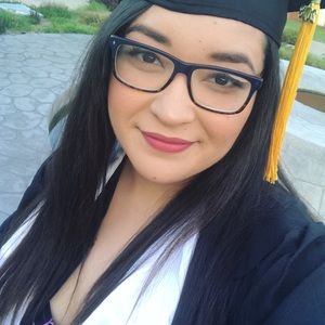 Meet your Posher, Monica